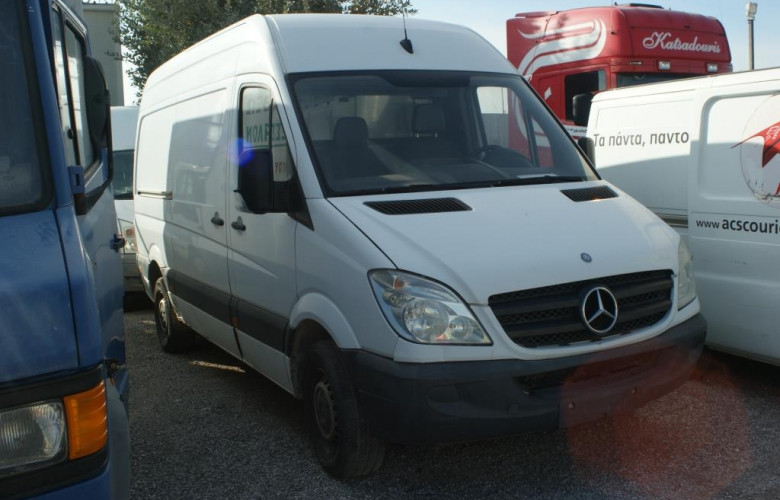 ΦΙΧ-Mercedes-Benz-Sprinter 324 3.5i V6 24v Standard High-Roof Auto-YNK9763 - Κεντρική Εικόνα